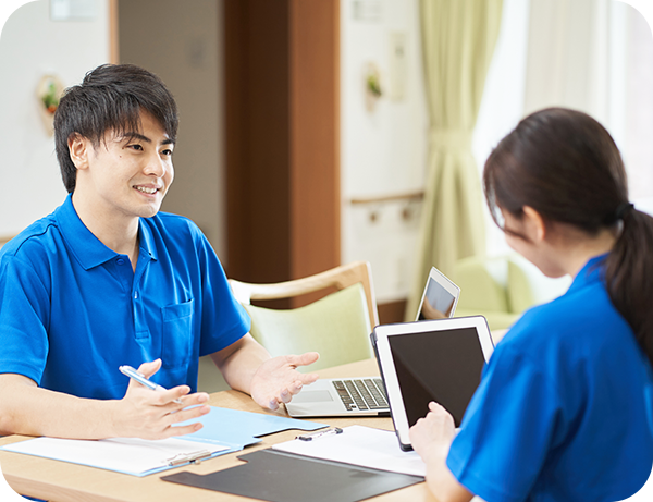 助け合いを大切にする職場環境で、相談しやすい雰囲気